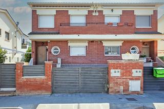 Casa aparellada  Bonanza (de). Solvia inmobiliaria  chalet adosado palausolità i plegamans