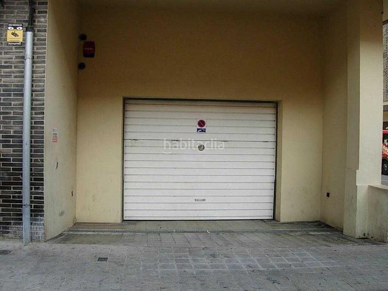 Foto 881193fd-aeb9-4951-8242-293679f3870e. Car parking in Centre Figueres