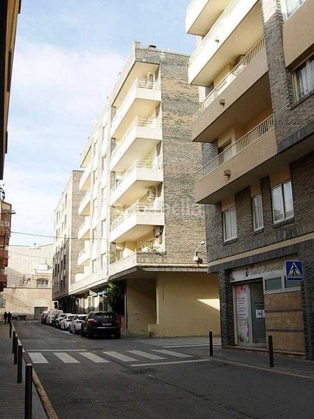 Foto e2976e71-bff6-4365-b955-3f9faa0a4693. Car parking in Centre Figueres