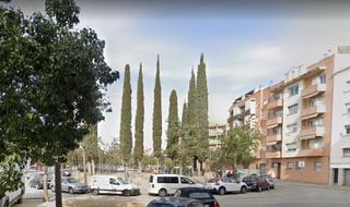 Locale commerciale  C/ femades. Solvia inmobiliaria  locales hospitalet de llobregat el
