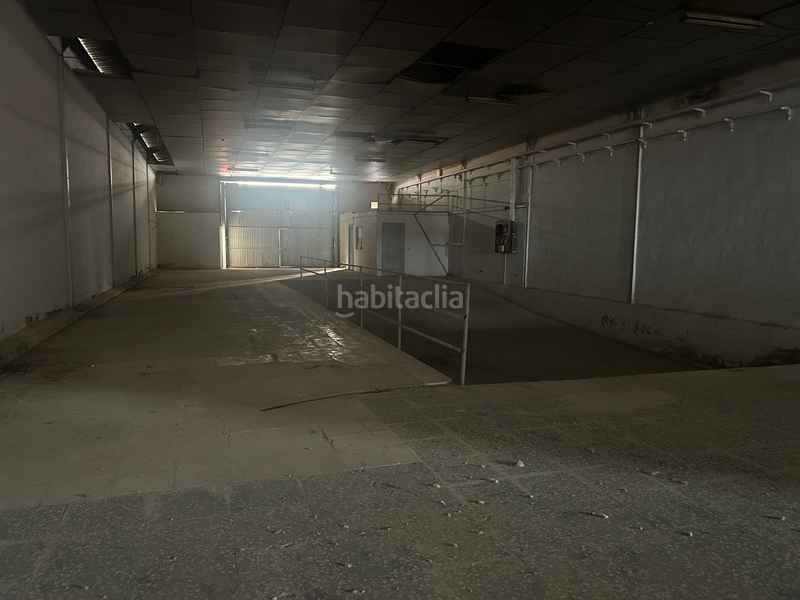 Foto f6ba9b83-b8f4-4cd3-b3dd-72b85e24b2d2. Bâtiment à usage industriel dans Poleares Lucena