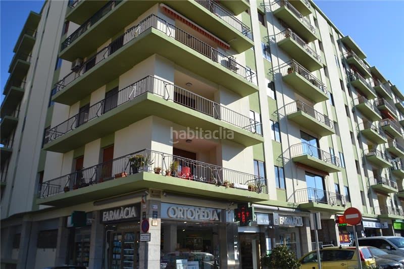 Foto 8e4b726b-f891-4191-8b9a-7ed326bffb51. Aparcament cotxe a Eixample-Horta Capallera Figueres