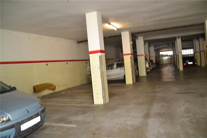 Foto ef5b337a-ca54-4068-9597-82ae90b2fac8. Aparcament cotxe a Eixample-Horta Capallera Figueres