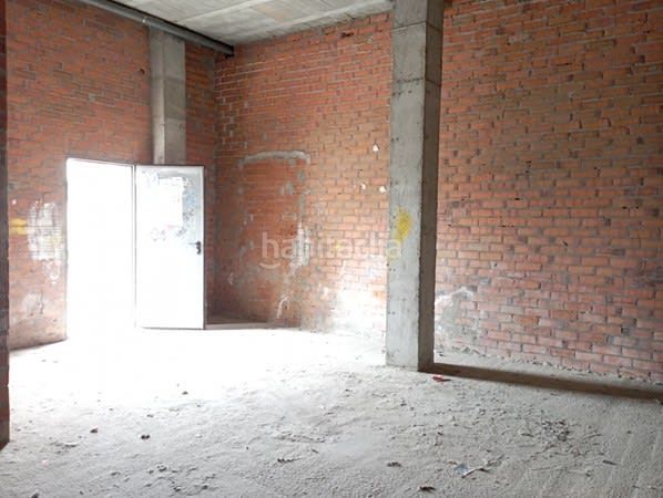 Foto 4fca7d36-c50a-41f8-8203-78cfa81f5e43. Local comercial a Teis Vigo