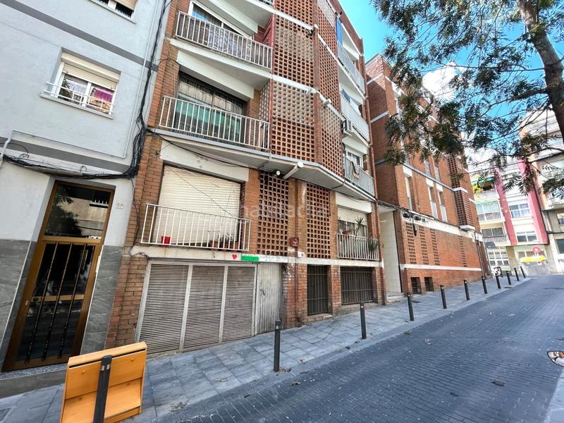 Foto 814ca564-5ffc-4c66-b637-54ef77964a03. Local comercial a Singuerlín Santa Coloma de Gramenet