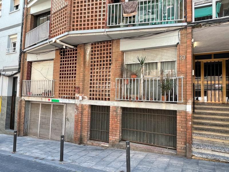 Foto 8ef3846c-09cf-4dd6-a854-598c1e614677. Local comercial a Singuerlín Santa Coloma de Gramenet