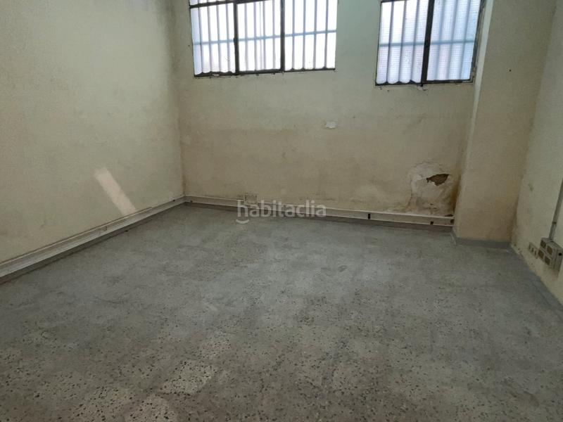 Foto 977438e6-0f92-4c3f-83d9-e8093afea712. Local comercial a Singuerlín Santa Coloma de Gramenet