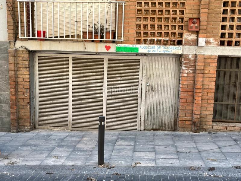 Foto d22b855e-a408-47d3-98c5-0593b2b3f3fe. Local comercial a Singuerlín Santa Coloma de Gramenet