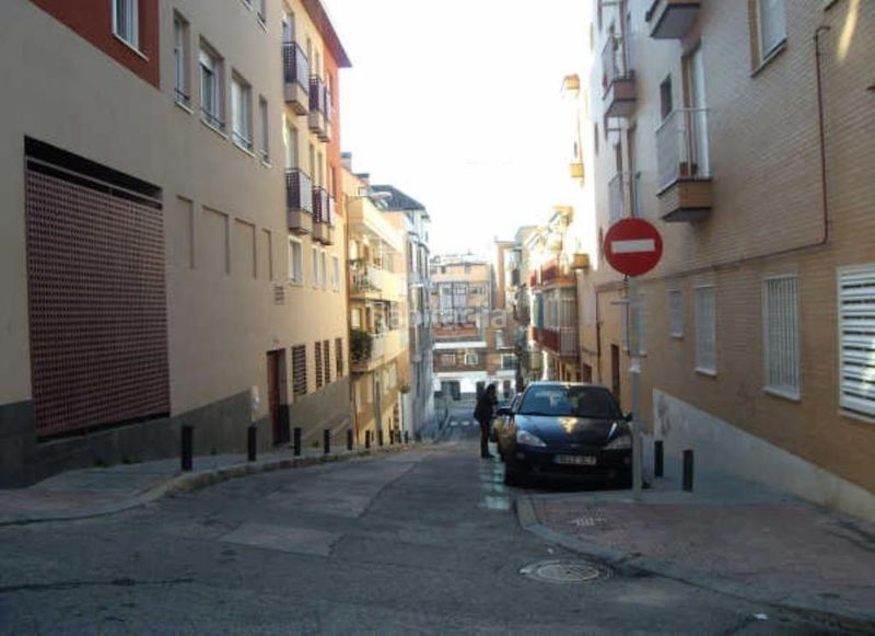 Foto 0589019c-e806-4d22-8947-adac023d4b3f. Aparcament cotxe a Valdeacederas Madrid