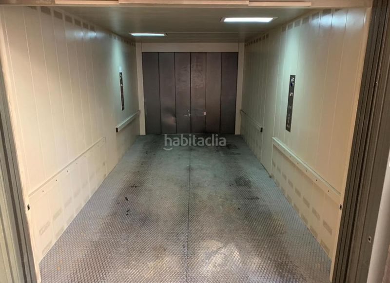 Foto 1a81ed12-b777-4df4-a193-595c7730278d. Aparcament cotxe a Valdeacederas Madrid