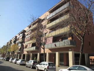Aparcament cotxe a Pj Joan Miró