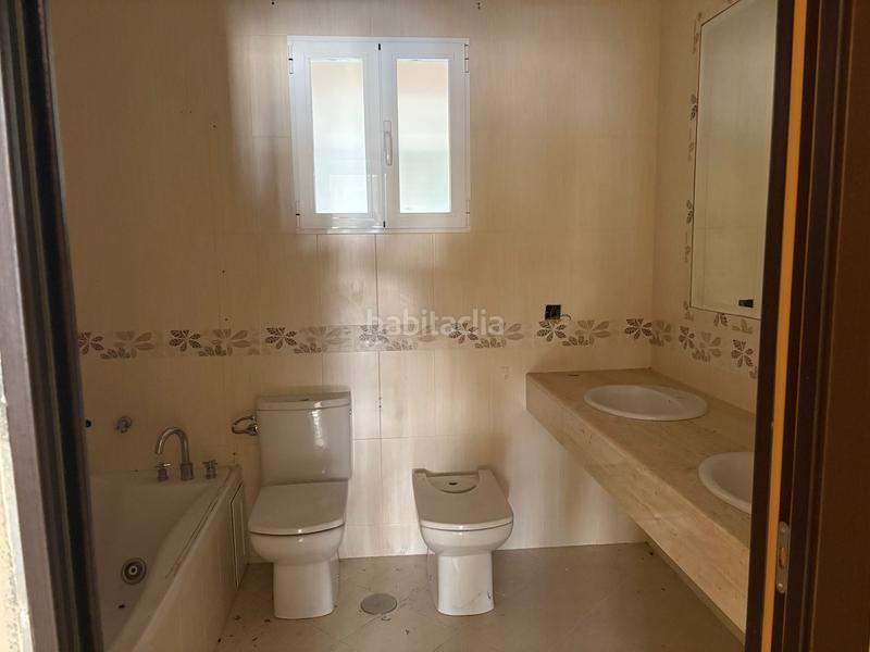 Foto 0353499d-f52f-4236-8468-93b9798f60d9. Piso solvia inmobiliaria piso en Linarejos Linares