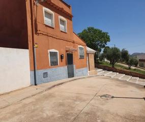 Casa aparellada  C/ cristo de la sangre. Solvia inmobiliaria  chalet adosado hellín