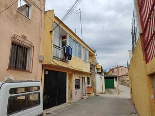 Aparcament cotxe  Santa magdalena. Solvia inmobiliaria  garaje valls