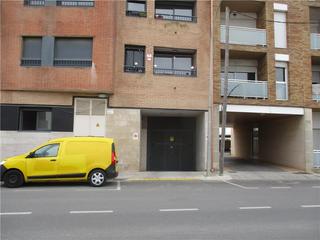 Aparcament cotxe  Robert graupera. Solvia inmobiliaria  garaje deltebre