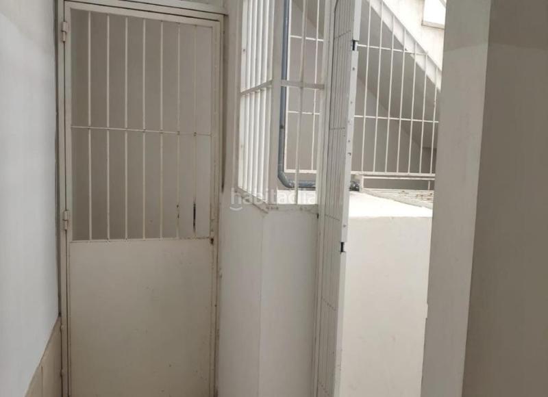 Foto 8b2aafc2-d502-4458-9076-3961a0c0d1aa. Autoparkplatz in Avenida Habaneras - Curva de Palangre Torrevieja