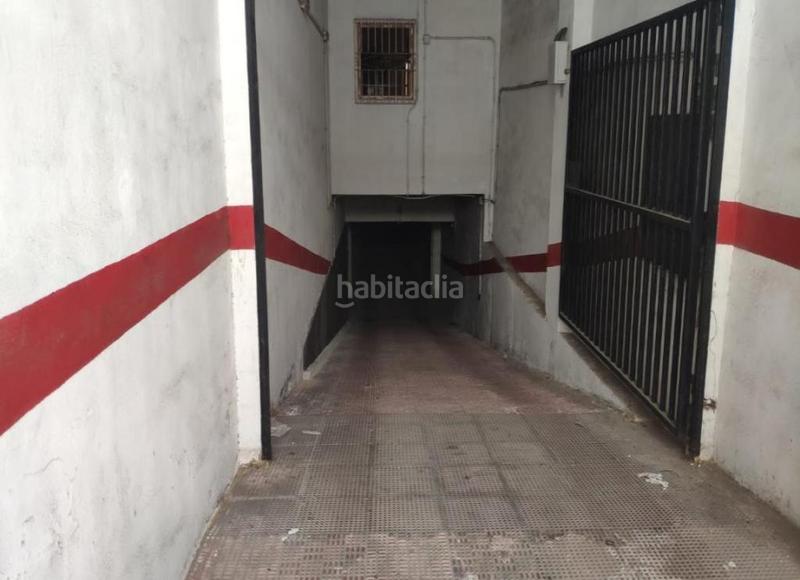 Foto b5ad10c4-b033-446b-b805-7096edddb118. Autoparkplatz in Avenida Habaneras - Curva de Palangre Torrevieja