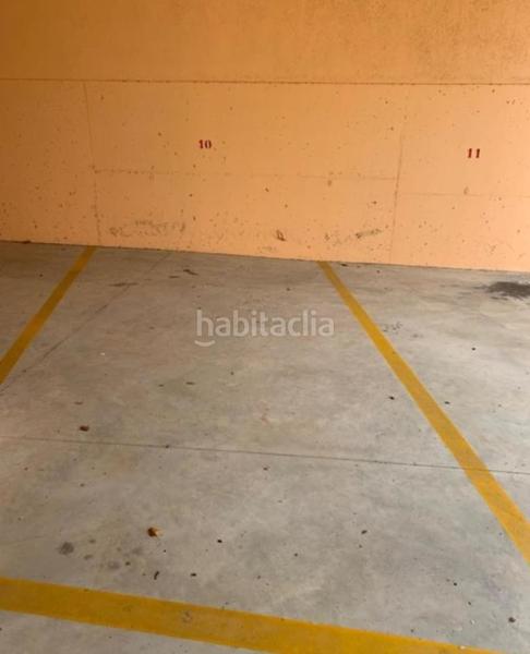 Foto bd64ba7f-aaec-4d61-8543-d4b67cf89746. Autoparkplatz in Jonquera (La)