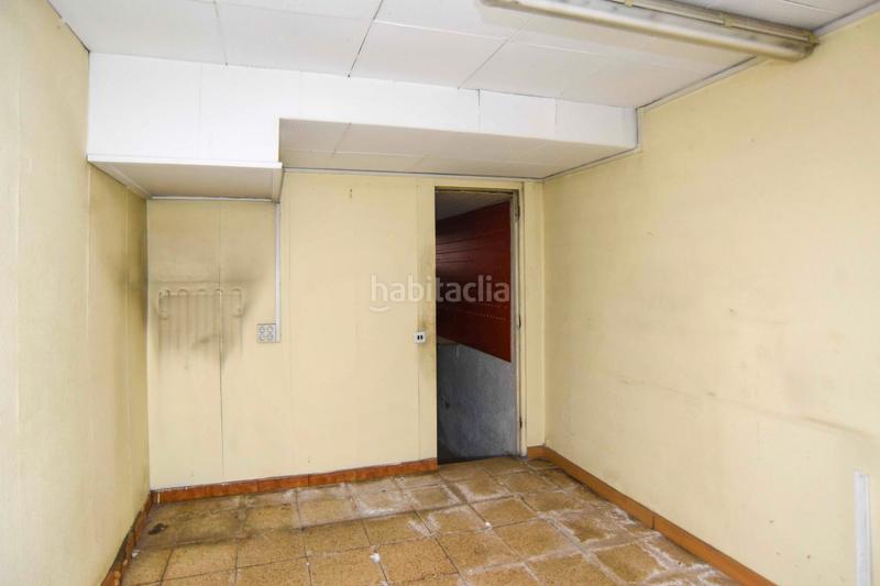 Foto 38bcd9ff-3340-490e-affd-37f2e9553cbc. Local commercial dans Centre Santa Coloma de Gramenet