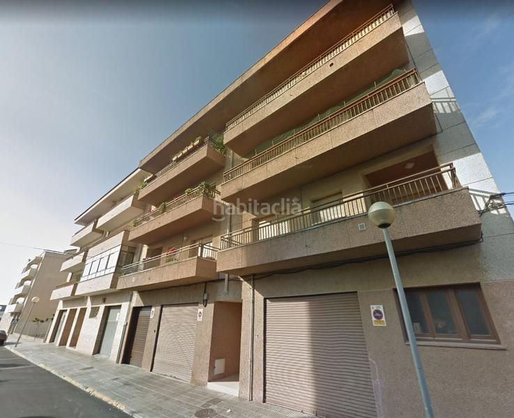 Foto cf1067a8-3c59-4195-83e4-821ac1fa21fc. Aparcament cotxe a Agramunt