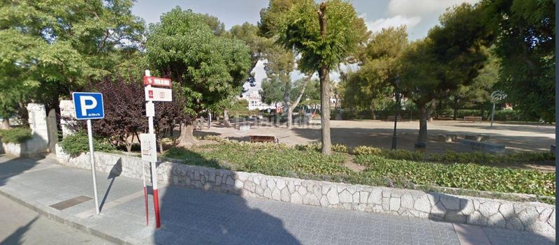 Foto f8d5adf4-6141-40e0-91bd-4268ffe1a62e. Local comercial a Eixample Tarragona
