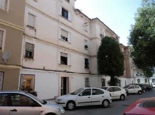 Pis  C/ polo. Solvia inmobiliaria  piso málaga