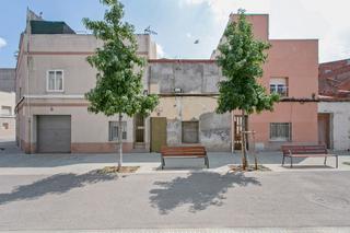 Chalet  C/ franc comtat. Solvia inmobiliaria  casa terrassa
