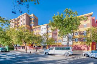 Appartement  C/ manuel fal conde. Solvia inmobiliaria  piso sevilla