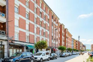 Pis  C/ vicente regueral. Solvia inmobiliaria  piso lena