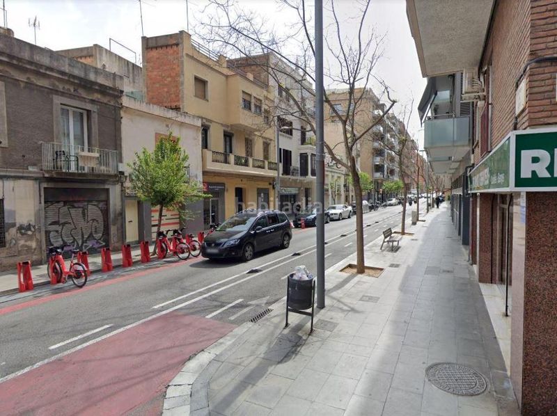 Foto 55298934-5e82-4159-bcd3-66853041a493. Aparcament cotxe a La Bordeta Barcelona