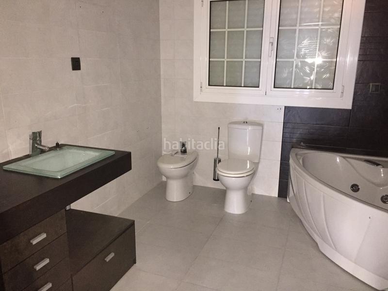 Foto a2a7f7a2-5256-4a26-888f-982e0b7a02f9. Chalet solvia inmobiliaria chalet independiente palausolità i plegamans en Palau-solità i Plegamans