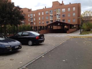 Parking voiture  C/ llanos. Solvia inmobiliaria  garaje león