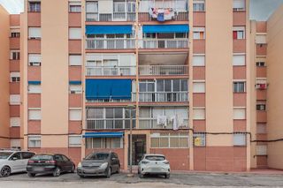 Appartement  Av montsant. Solvia inmobiliaria  piso tarragona