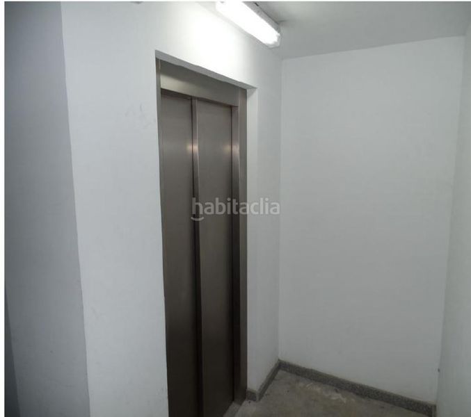 Foto 2da3027a-cbe8-4030-b6f5-099fddf89f0d. Aparcament cotxe a Creu de Barberà Sabadell