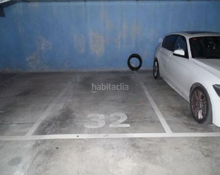 Foto e6dc4353-8b0e-4865-96eb-bbb52ced7f81. Aparcament cotxe a Creu de Barberà Sabadell