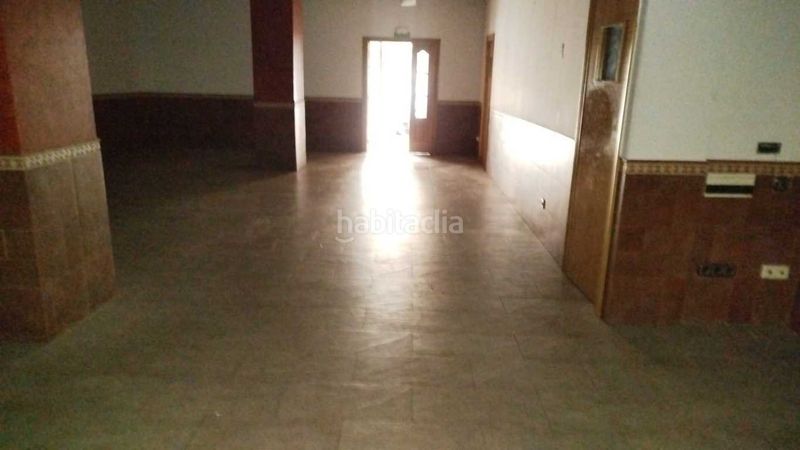 Foto a8cf6c5a-d6d1-408d-b2be-b70bc175927e. Local comercial a Fuenmayor