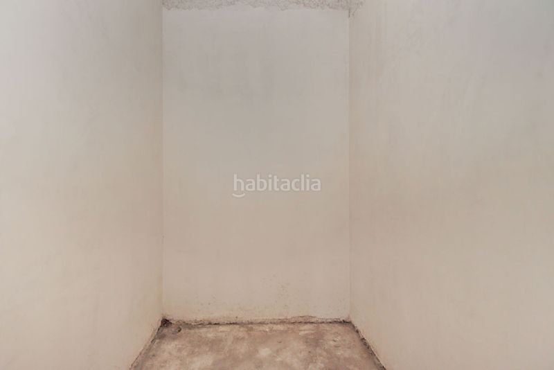 Foto b3e90ab6-45ee-4244-b203-2049e6cbe706. Local comercial a Llevant Reus