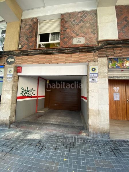 Foto 3627cfd2-6fb4-4442-aa97-3fcc1e9a2666. Aparcament cotxe a La Bordeta Barcelona