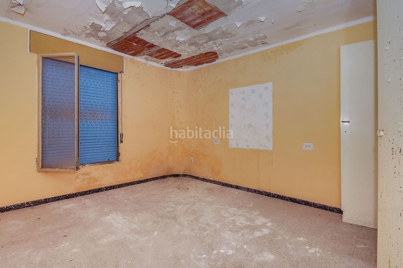 Foto f2d76598-f326-4176-9b3b-5b73677712a3. Edificio in Mariola Lleida