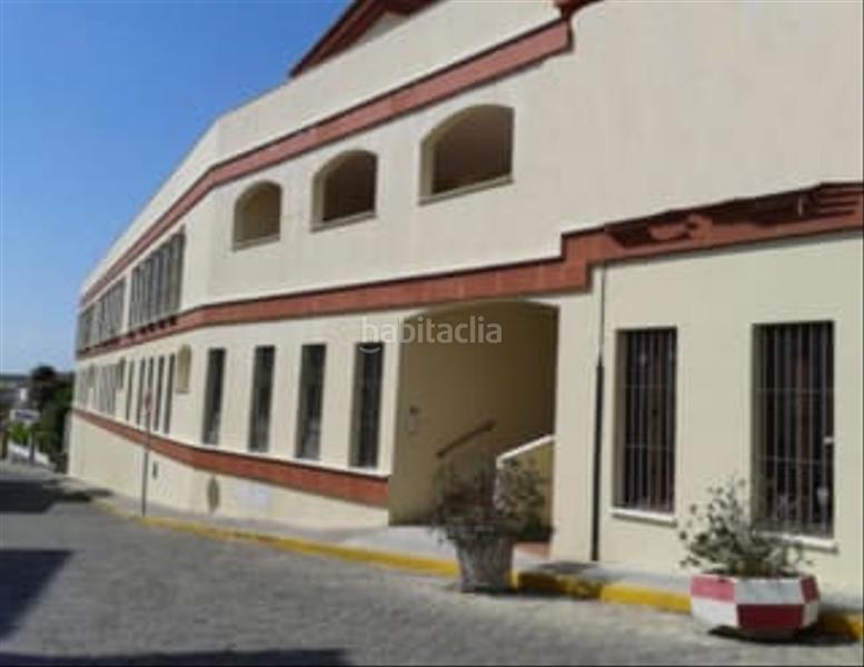 Foto 13087c38-69b2-443c-8c9f-72fd8a6c11c8. Aparcament cotxe a Gines