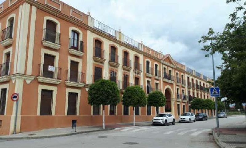 Foto 2d28de92-325d-49c9-9465-315bd77c8378. Aparcament cotxe a Brenes