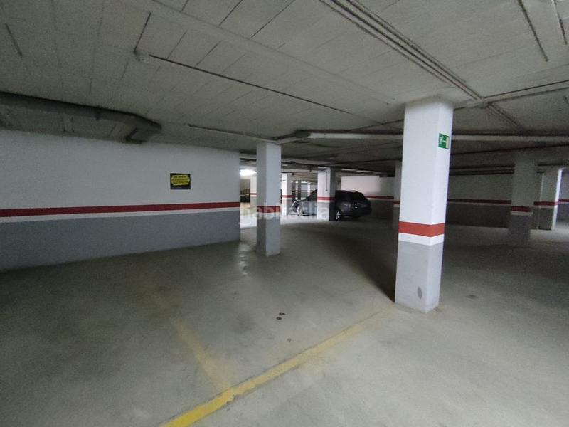 Foto bc218663-6bce-42a7-979b-20cbdd84b7c3. Aparcament cotxe a Brenes