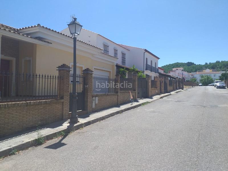 Foto 8d1c2c0a-b442-4764-8e23-d352c6849f4b. Casa pareada solvia inmobiliaria chalet adosado en Cortegana