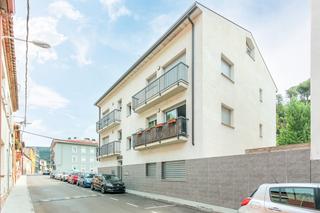 Aparcament cotxe  C/ nou. Solvia inmobiliaria  garaje sant martí de centelles
