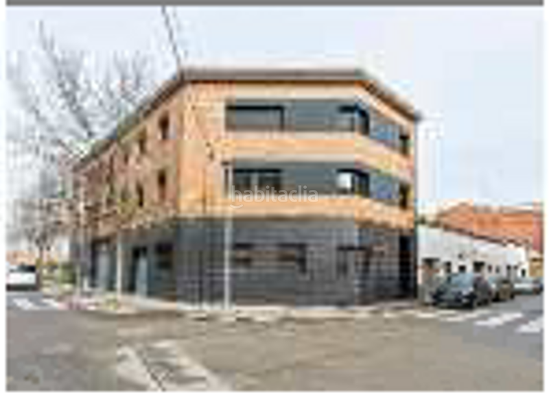 Foto 1301f81e-7f9c-4e24-bdf0-4639655f0801. Aparcament cotxe a Sant Fruitós de Bages