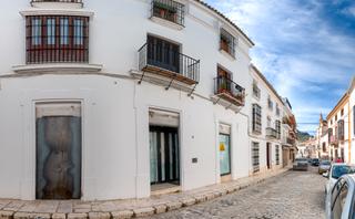 Local Comercial  C/ castillejos. Solvia inmobiliaria  locales estepa