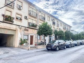 Pis  C/ alonso de aguilar. Solvia inmobiliaria  piso aguilar de la frontera