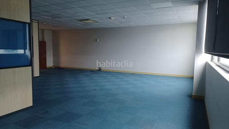 Foto a2274dd4-bc67-408f-9e14-9cd187cee407. Parking voiture dans Betoño Vitoria - Gasteiz