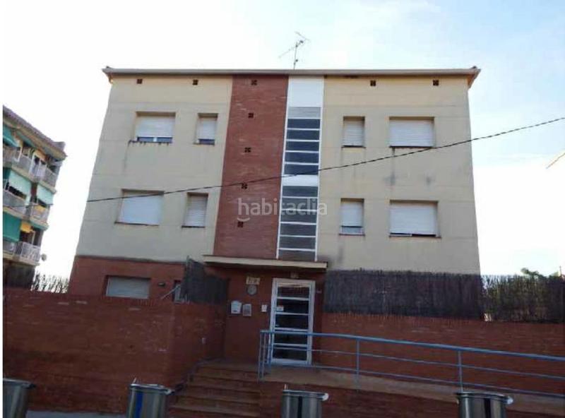 Foto cde970d3-12a5-4bf9-9a80-622b2e1259ac. Parking voiture dans Nucli Urbà Esparreguera