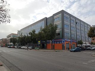 Aparcament cotxe a Av de Hytasa